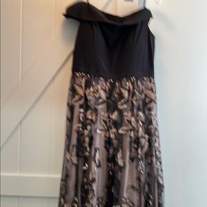 Night Way Collections Black and Gold Floral Dress